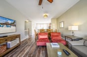 Casa Bella at Vista Cay: 3 Bed, Sleeps 8, Long Stays Near Major Attractions