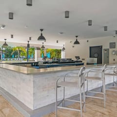 Elegant 3 Bdr 3.5 Bath Townhome At Vista Cay Resort fully equipped