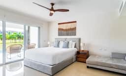 NEW 2BR Swim-Up at Mareazul Resort – Sleeps 6 | Casa Bellissima - Image 4