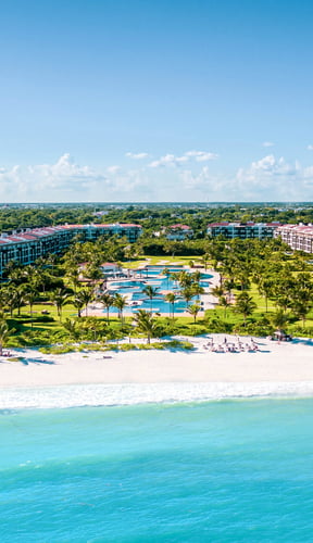 Aerial view of Mareazul Resort on the Caribbean beachfront, Playa del Carmen