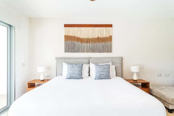 NEW 2BR Swim-Up at Mareazul Resort – Sleeps 6 | Casa Bellissima - Image 1