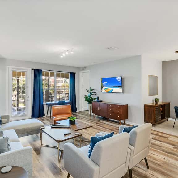 Great location next to OCC sleeps up to 8 and Close to Major attractions - Image 1
