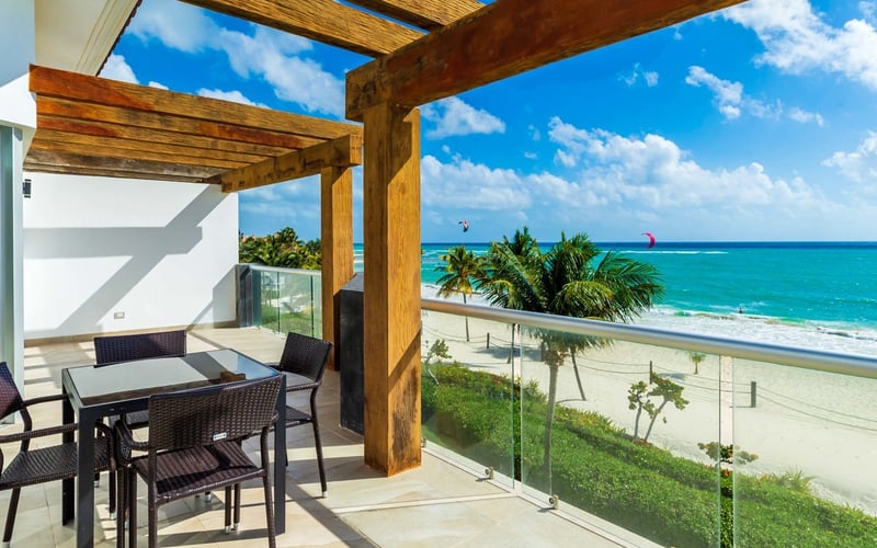 Mareazul oceanfront penthouse terrace view