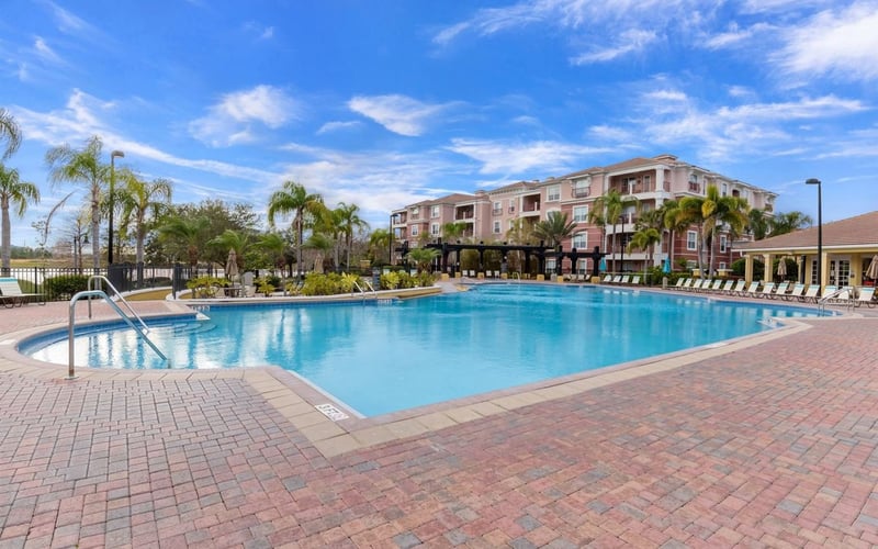 Vista Cay Resort pool 4