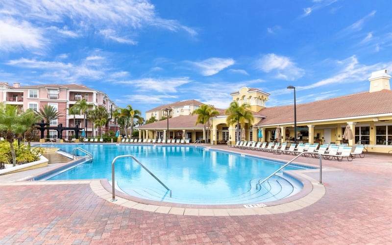 Vista Cay Resort pool 2